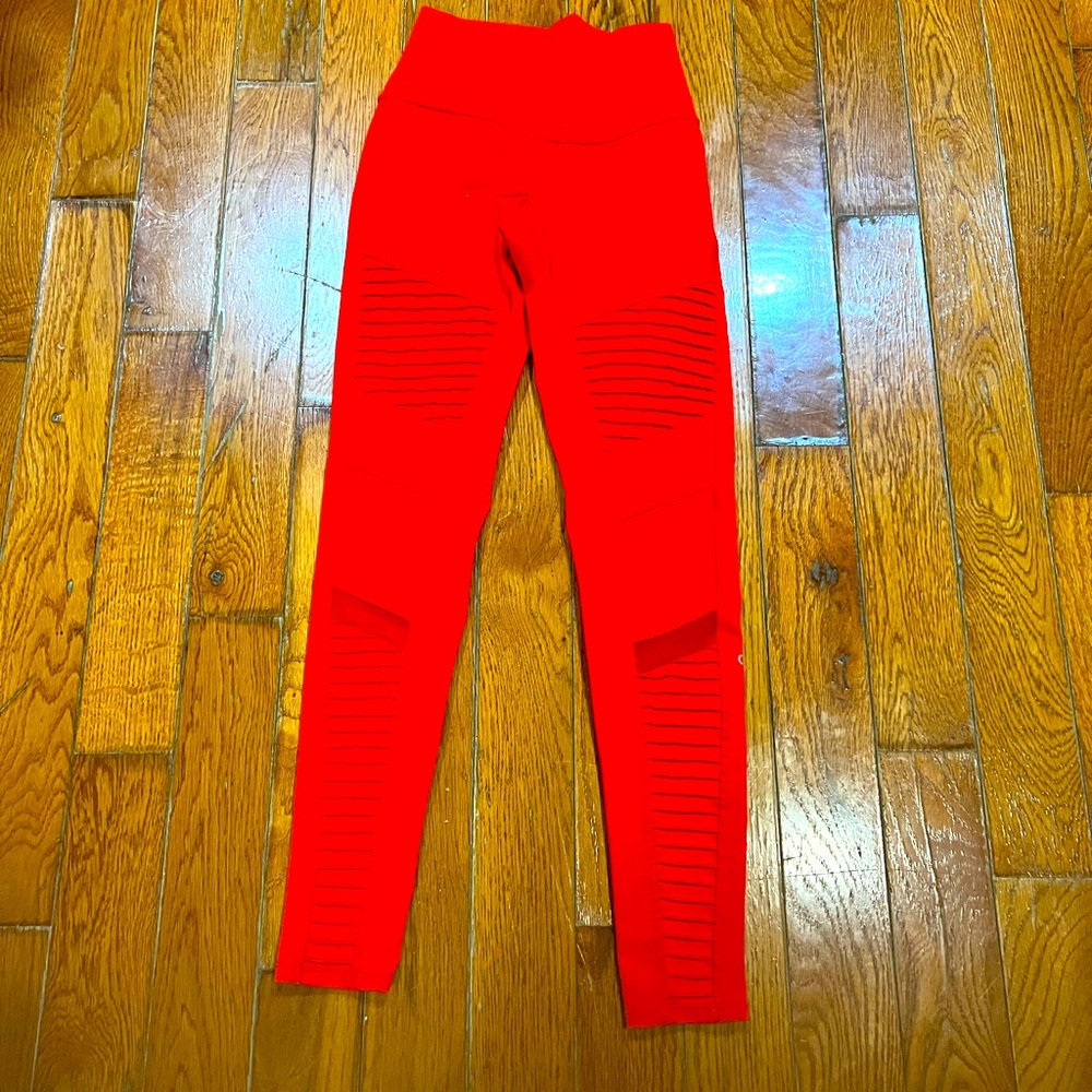 ALO yoga size xs excellent condition